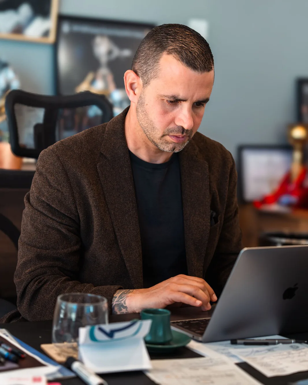 Özgü Bayraktar — TB Group Kurucusu ve Direktörü